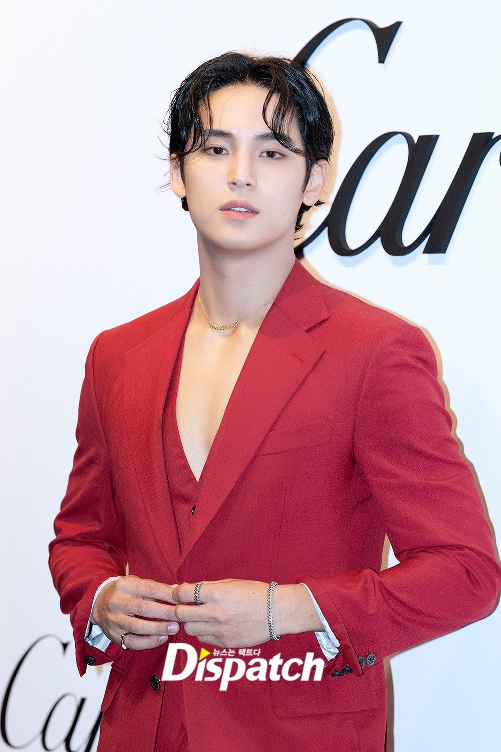 韓網公認8位「西裝男神」KPOP偶像！珉奎、在玹禁慾性感到犯規，成訓化身霸道總裁！-3