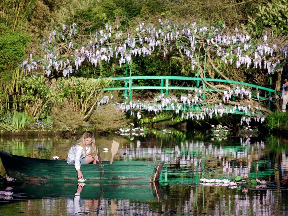 《艾蜜莉在巴黎》第四季拍攝地找到了！超浪漫莫內花園、聖心大教堂⋯8大同款場景必打卡！-3