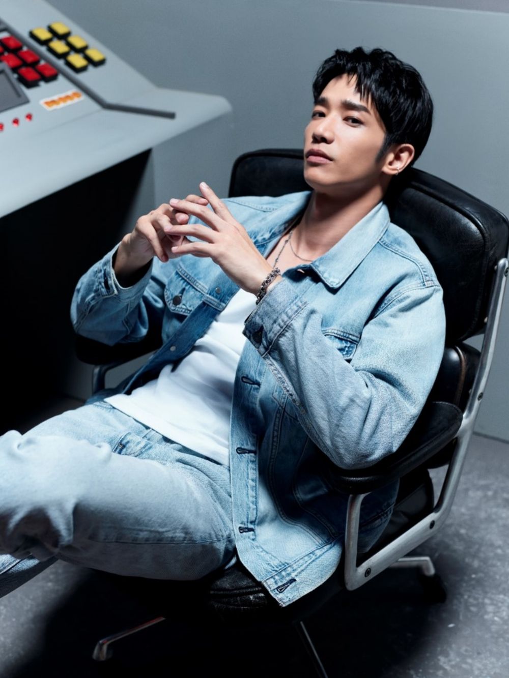 鬆弛系丹寧超好看！ Levi’s入門款「復古寬版」直筒繭型褲、品牌大使劉以豪也愛翻！-4