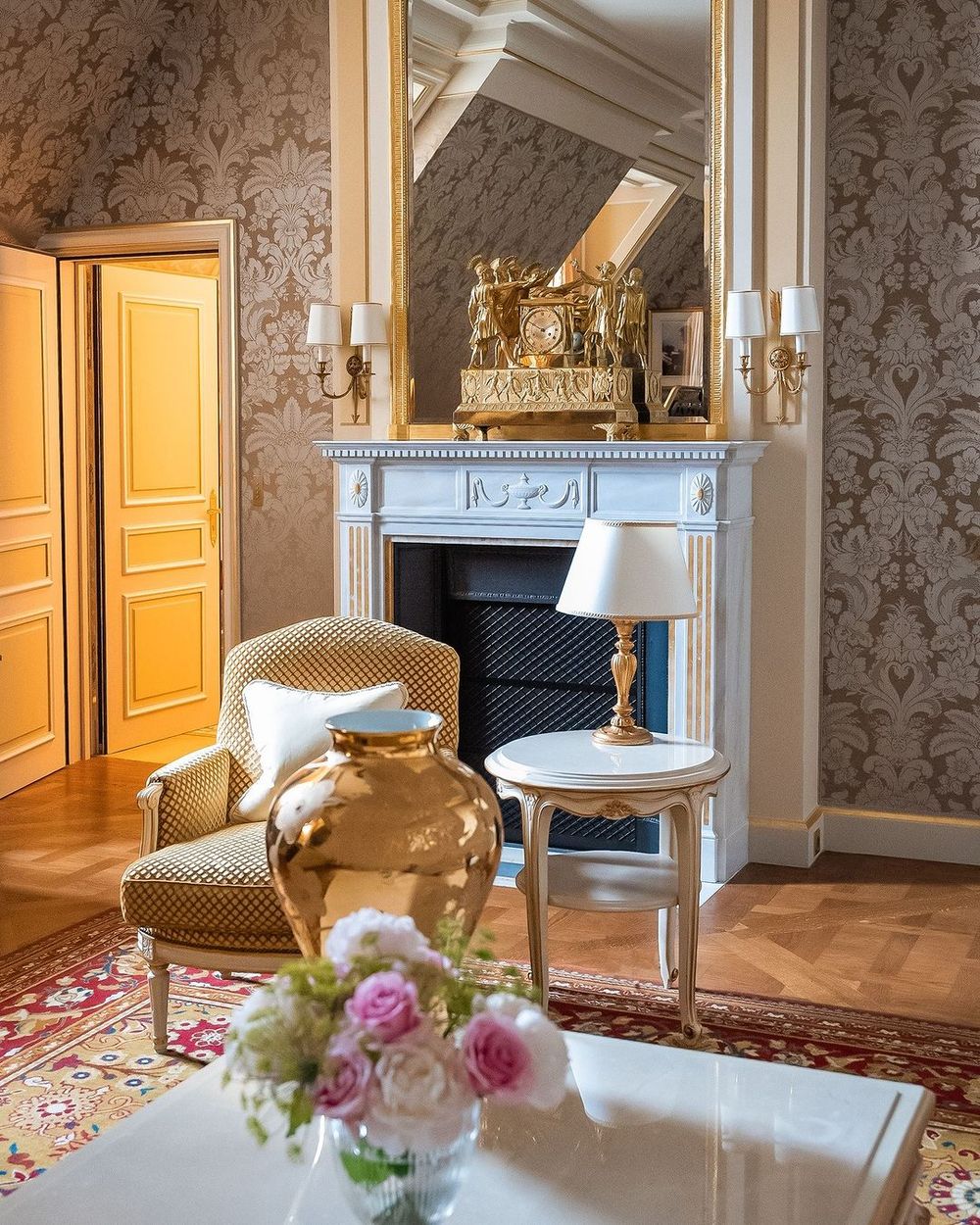 Rosé每次巴黎看秀都住這裡！豪華酒店之父打造「宮殿式旅館」一晚16萬大家搶著訂？！-2