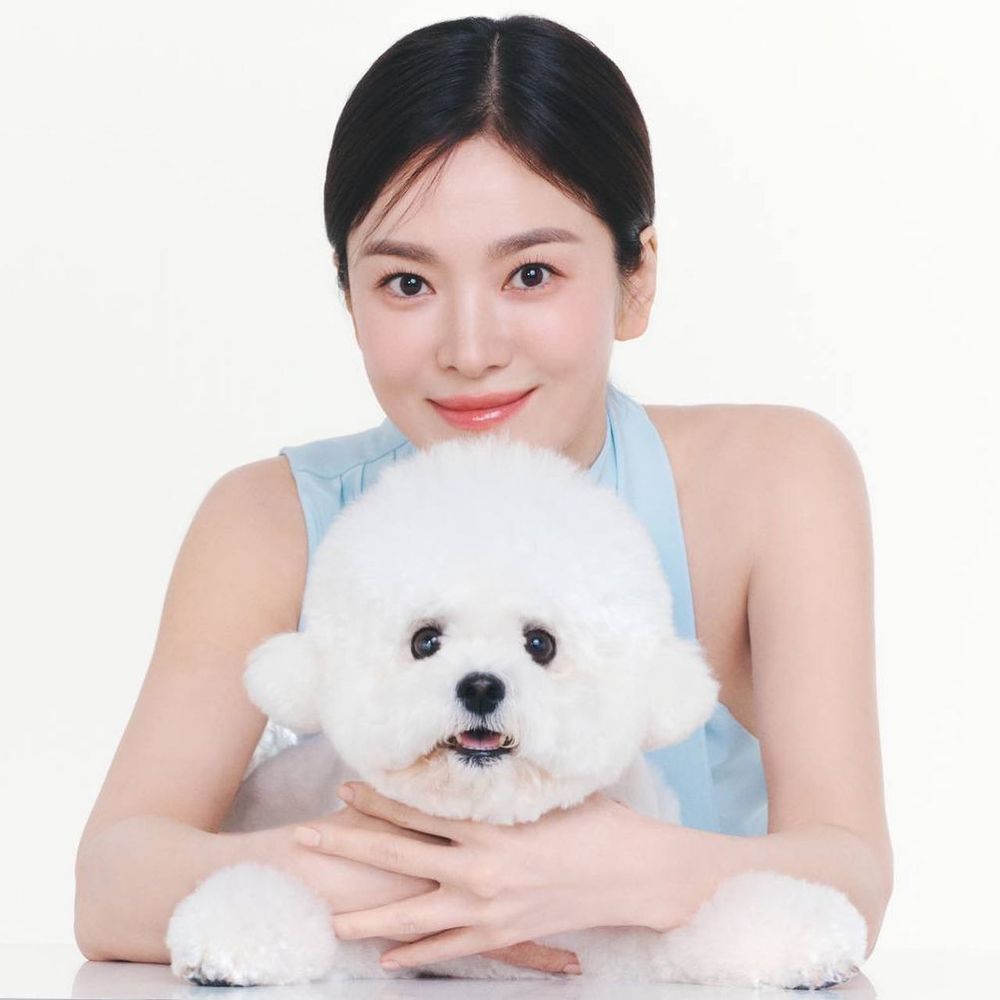 宋慧喬睽違7年來台，本人又瘦又白、腿超細！代言保養竟說：平時不抗老？-3