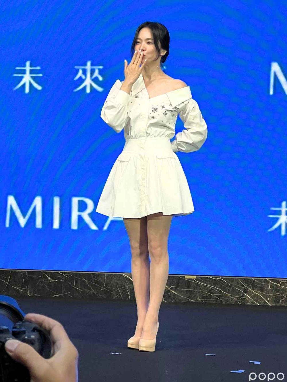 宋慧喬睽違7年來台，本人又瘦又白、腿超細！代言保養竟說：平時不抗老？-10