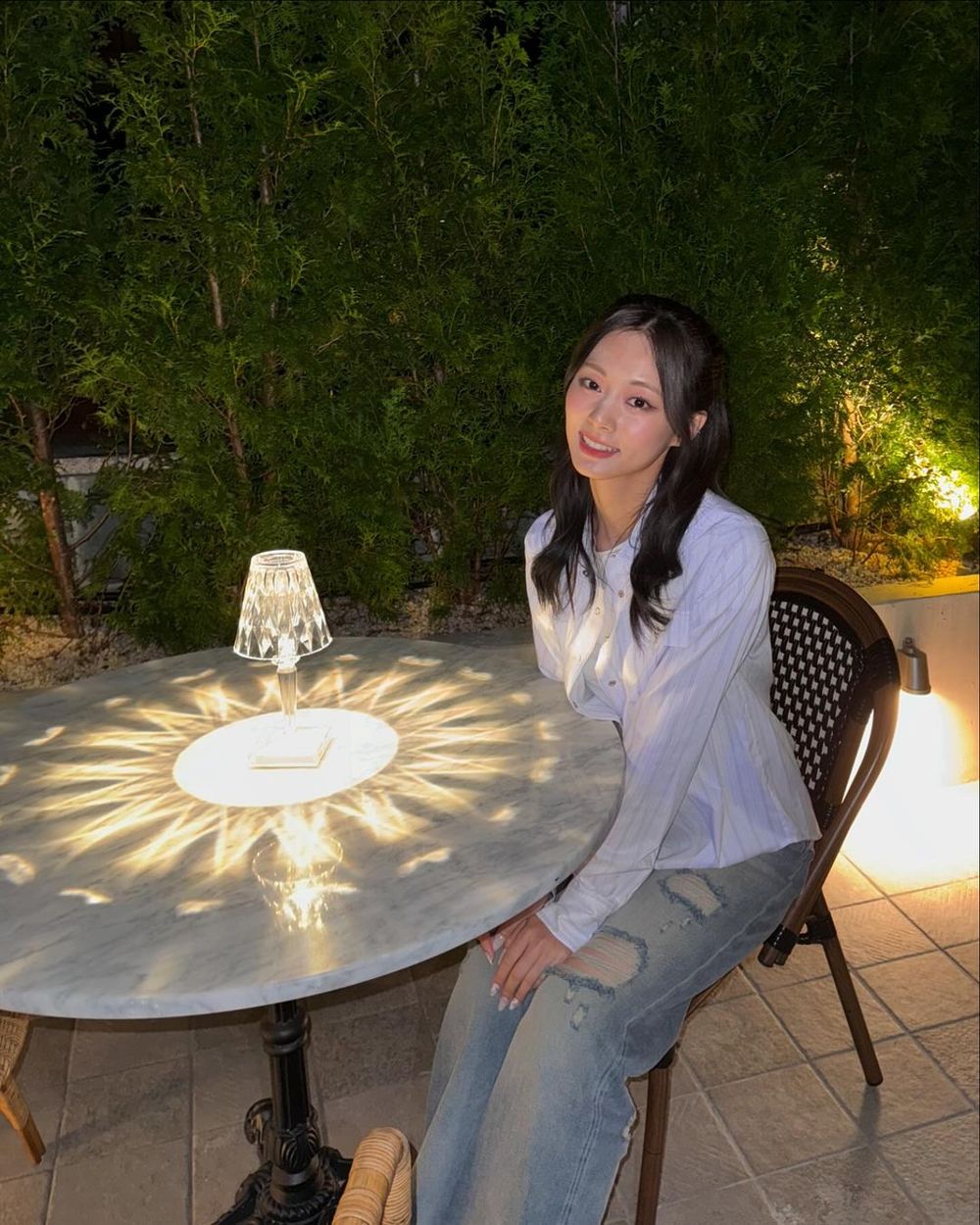芭比身材真的存在？！子瑜「韓國開球造型」超狂腰臀比曝光、漫畫女主都贏不過她！-3