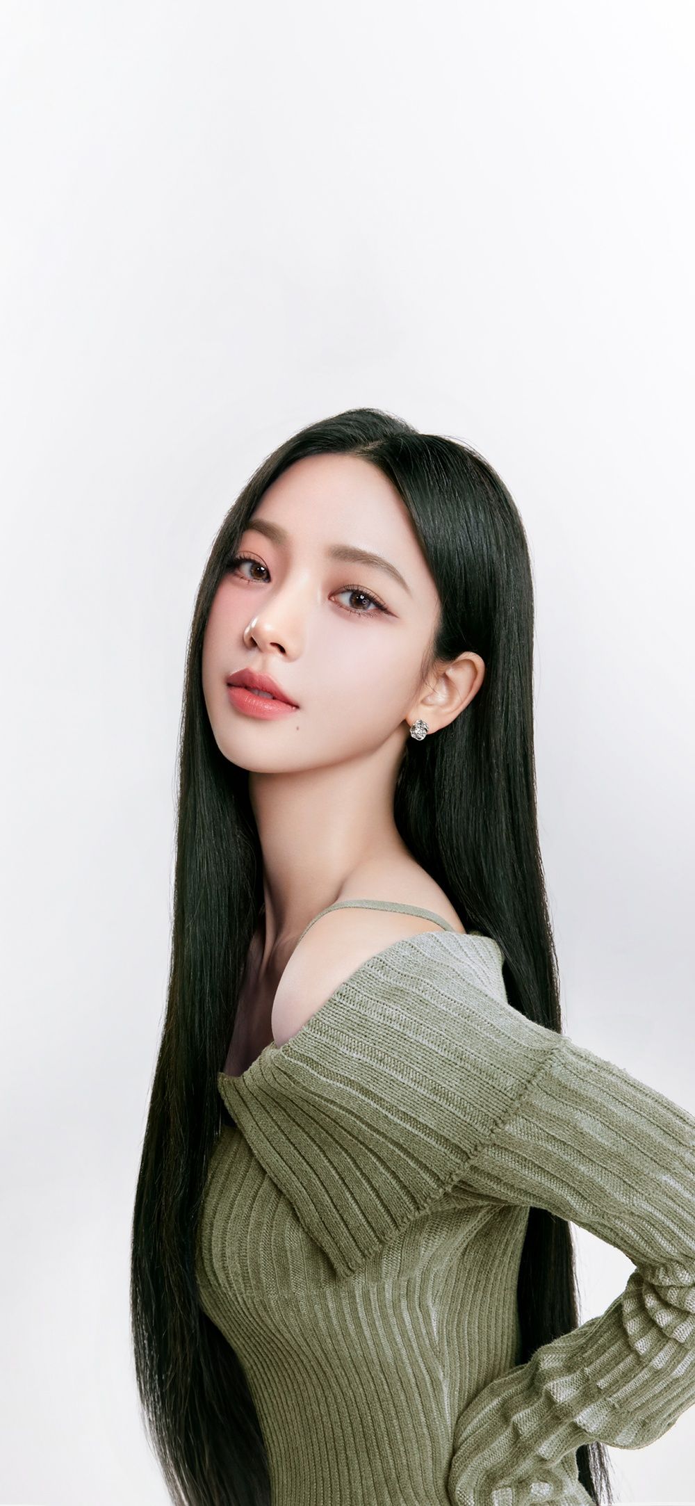 aespa全團同款髮色推薦！9款韓國歐膩最愛「2024流行髮色」一次看，一染立刻顯白、飄韓味！-13