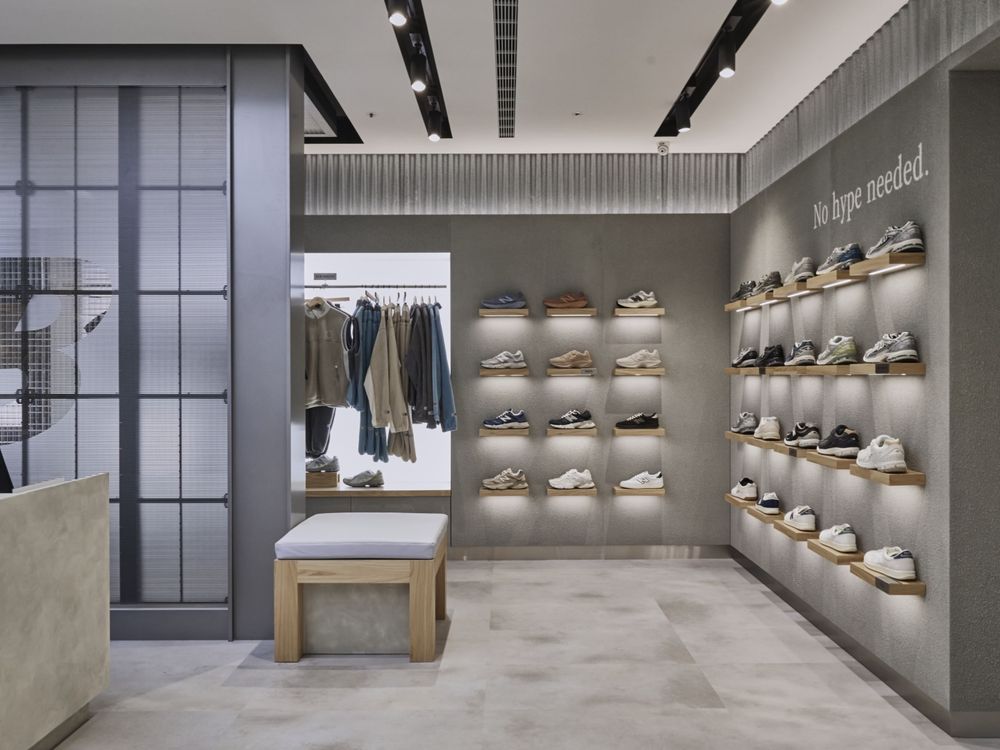 最時髦的NB店在這！NB GREY台中形象店「3大必買球鞋公開」樂福鞋一定要搶到！-5