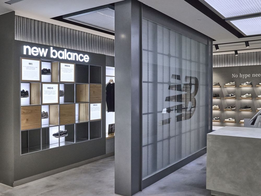 最時髦的NB店在這！NB GREY台中形象店「3大必買球鞋公開」樂福鞋一定要搶到！-12