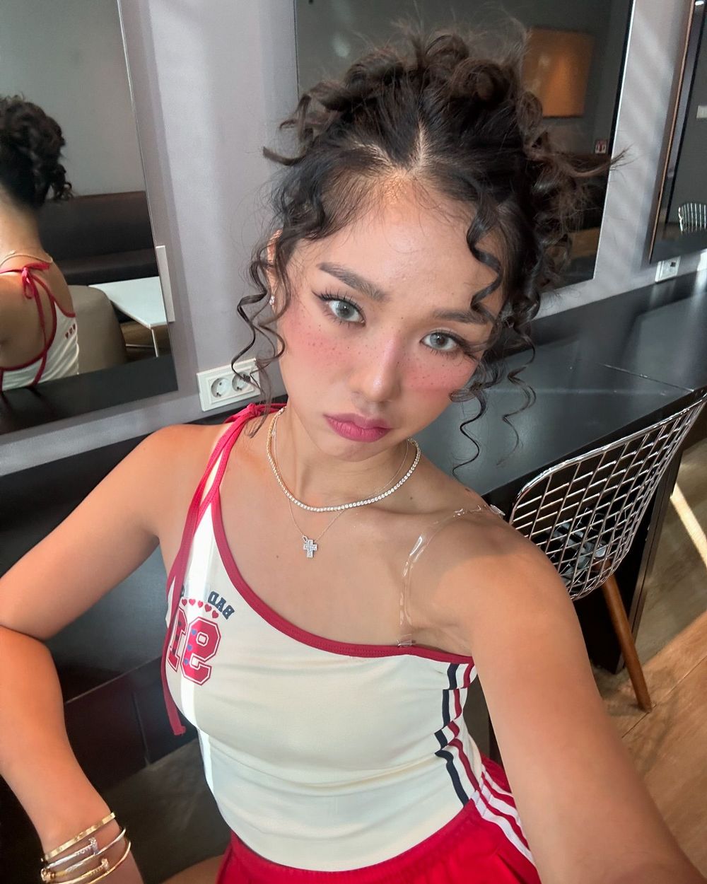 韓網熱議濟州島出身的6位人氣偶像！Liz、Mimi都是代表，勝寛成為觀光大使！-5