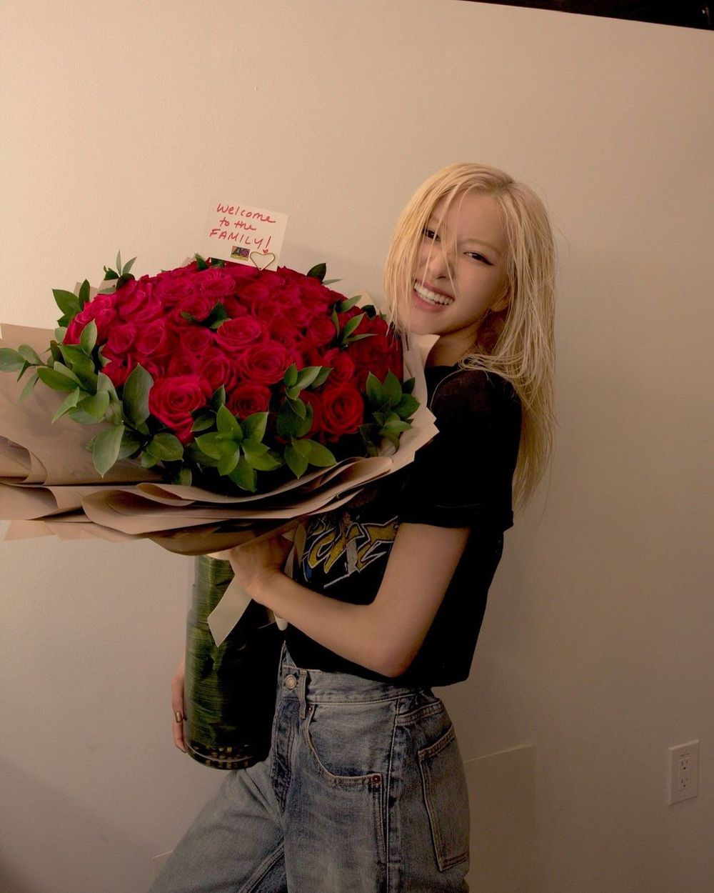 Rosé要回歸了！YSL大秀剛美瘋全網、又宣布簽約大西洋唱片，美貌才華一樣不少！-1