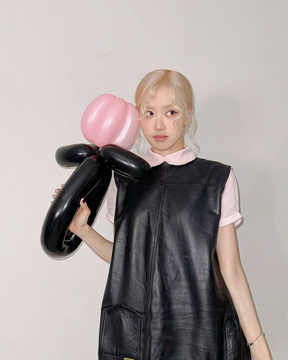 張員瑛也愛吃！盤點5位「香菜教徒」韓星：Jisoo火鍋醬料必加爆香菜、SVT珉奎連香菜蛋糕都愛！-10