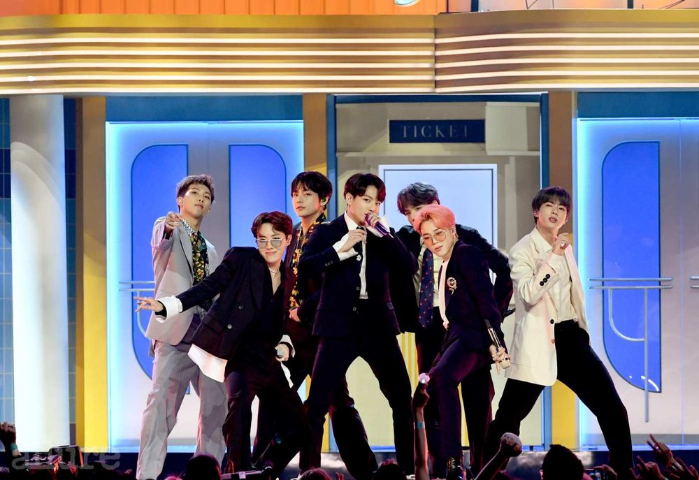 盤點8組帥到不行的韓國男團西裝舞台造型！ENHYPEN全員貴公子帥爆，Stray Kids迷倒百萬粉絲！-5