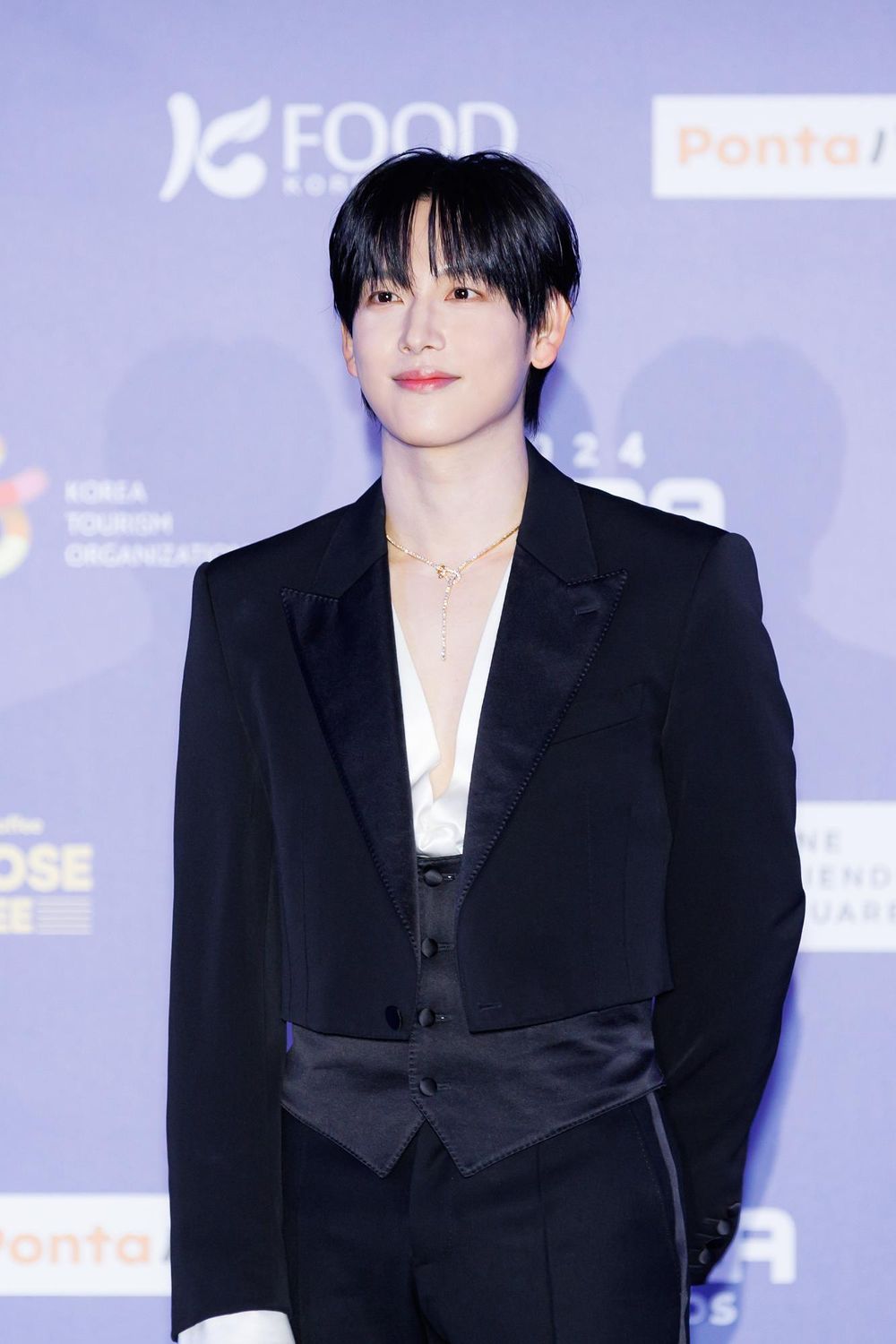 2024韓國MAMA最後一天「紅毯男神」太瘋狂！SVT、朴敘俊、李俊昊，老公們都來了！-3
