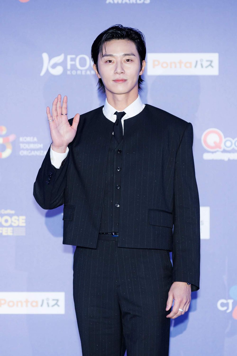 2024韓國MAMA最後一天「紅毯男神」太瘋狂！SVT、朴敘俊、李俊昊，老公們都來了！-5