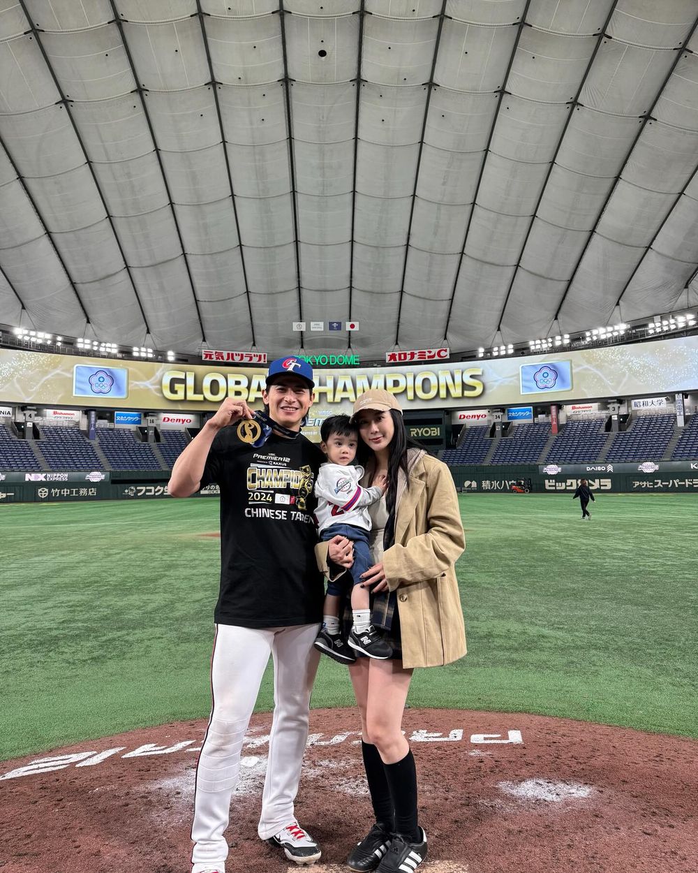 中華隊棒球奪冠！新一代男神隊長「陳傑憲」必知5件事！寵妻魔人、在日本唸高中？！-11