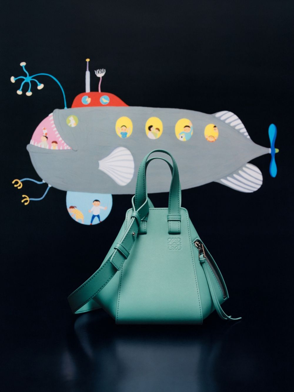 LOEWE聖誕限定好逼人！SUNA FUJITA合作款「倉鼠包、鯨魚、兔子圖案」一秒融化！-4