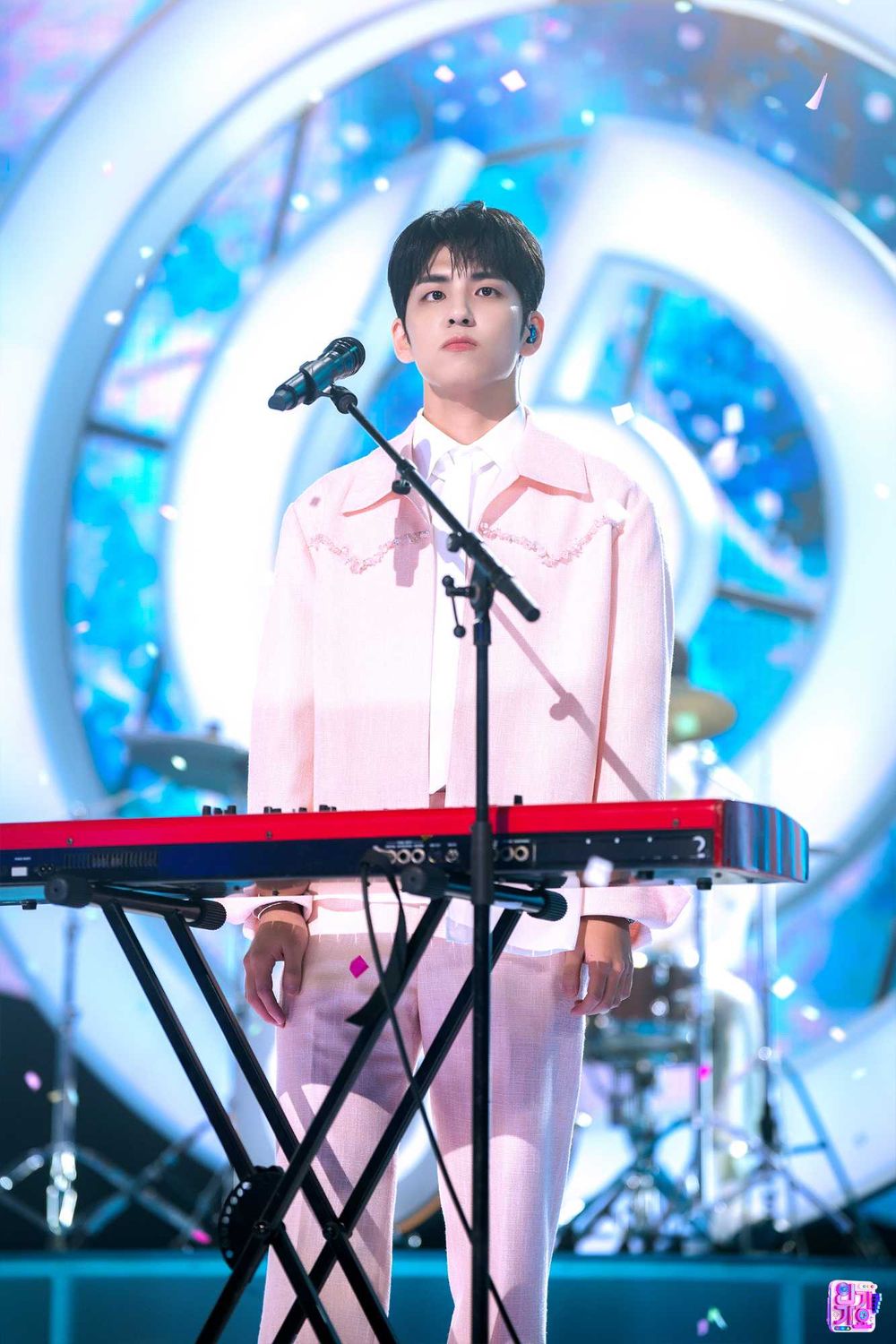 韓網熱議7位「恐龍相」KPOP男偶像！東海、元弼被點名，Anton被說是草食性恐龍！-7