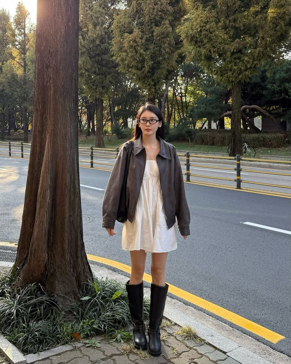 今年冬天長靴流行這樣穿？！12套長靴穿搭圖鑑一次看！Jennie、員瑛女團這幾招必學！-3