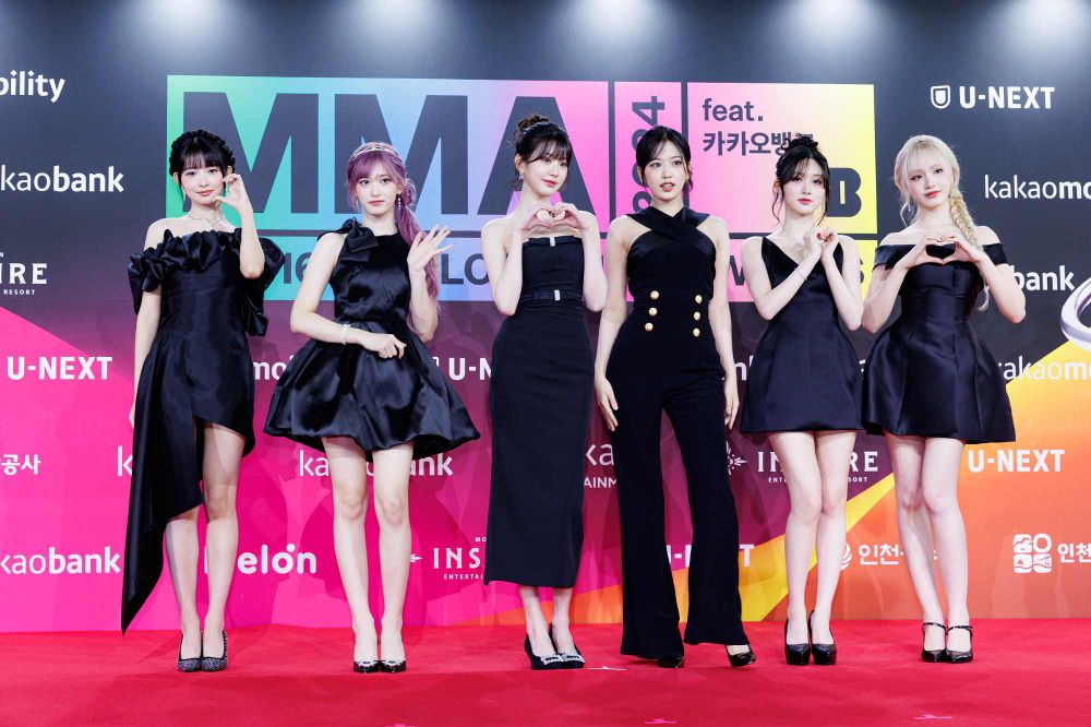 2024韓國MMA紅毯女神出爐！張員瑛、Karina性感全黑PK，舒華禮服上身胸前一片雪白、透露「新金主爸爸」？-5