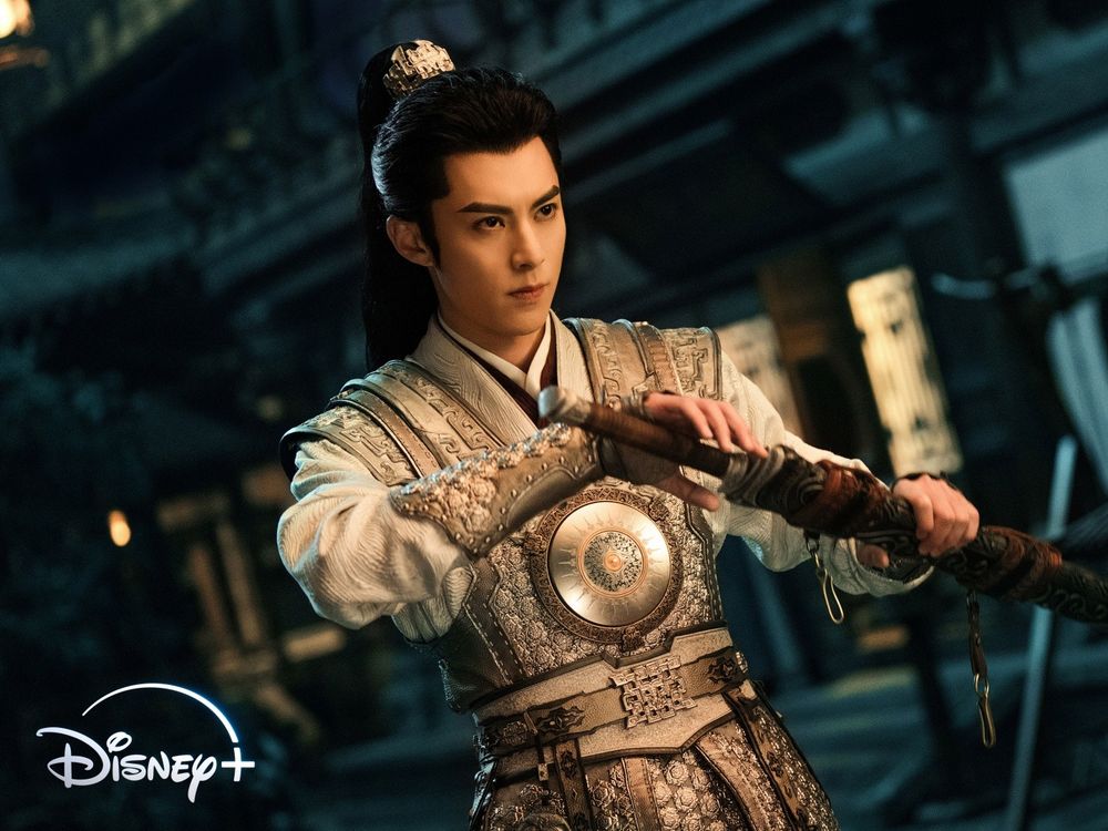 王鶴棣陸劇《大奉打更人》Disney+首播，首部大男主劇搭檔95人氣小花引發網友熱議不斷！-10