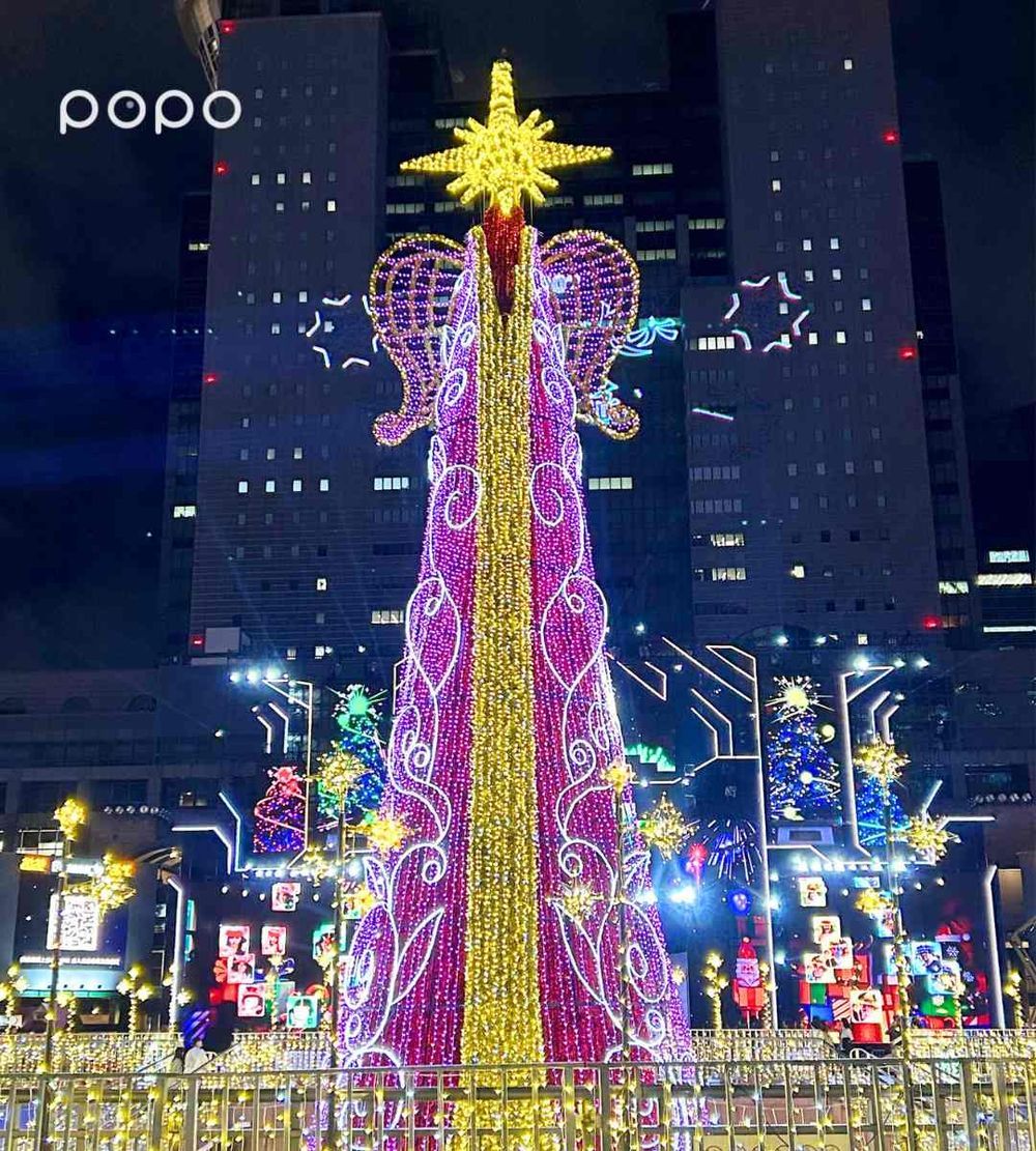 2024全台必拍12大聖誕樹懶人包！Q翻泡泡瑪特聖誕樹、信義區夢幻飄雪聖誕樹⋯沒打卡會後悔！-6