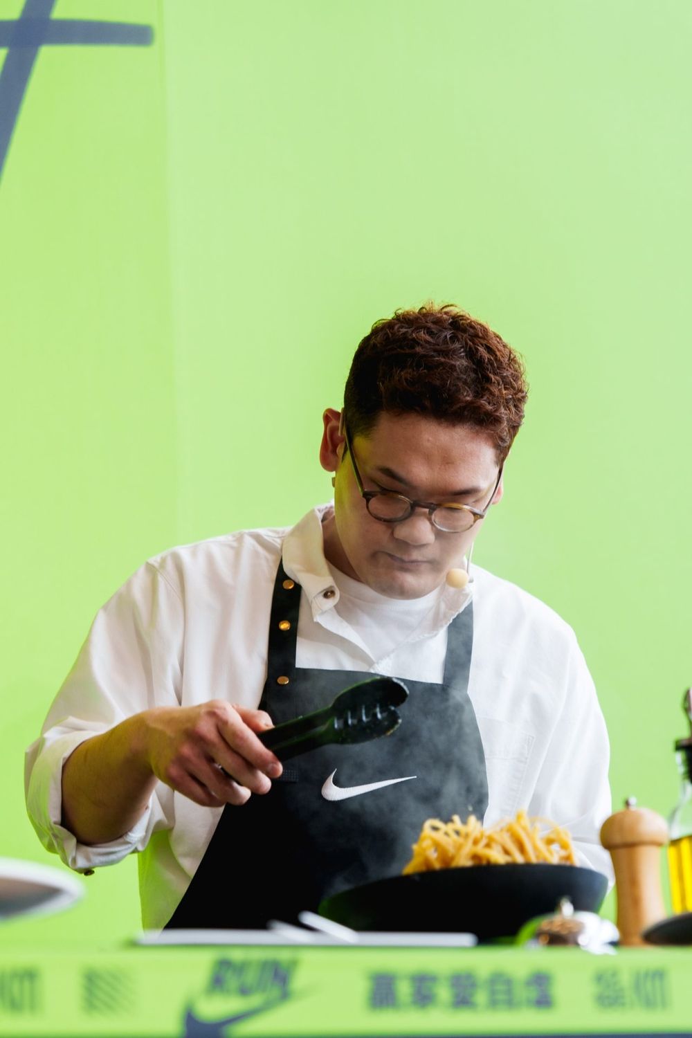 Nike太狂！請到Netflix黑白大廚「隱藏天才」金太星打造「義大利麵食譜」好吃到不行！-6
