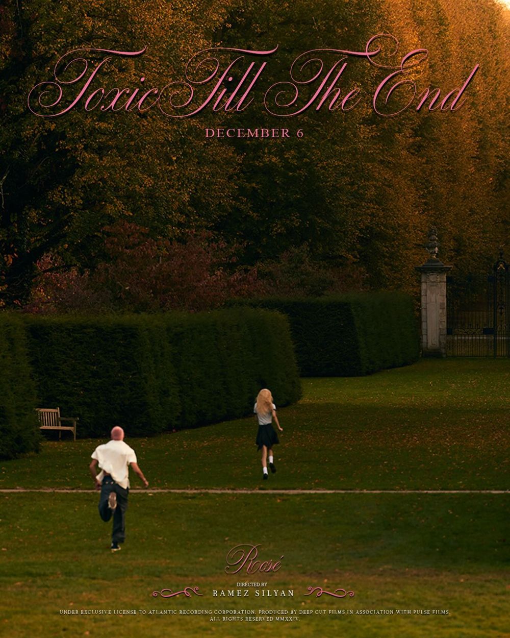 Rosé首張正規專輯《rosie》正式發行！親自參與全專歌曲創作，主打歌MV與《花邊教主》男星上演吻戲！-9