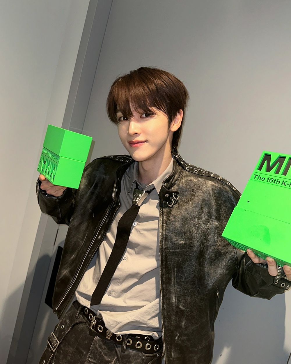 韓網熱議9位「蛇年」出生的KPOP人氣偶像！I.N、杋圭都是01年同齡人！-15