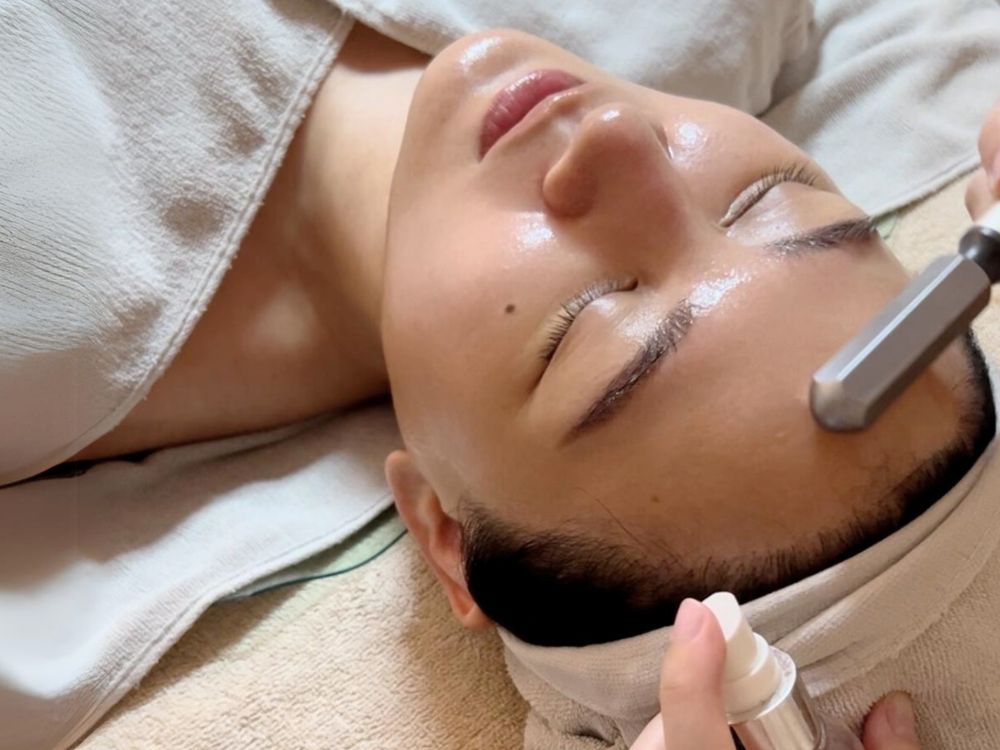 年末燈泡美肌靠這招！KOZY新年保養必備課程「濕露露」，做完臉提亮2階、幫膚色校正超補水！-3