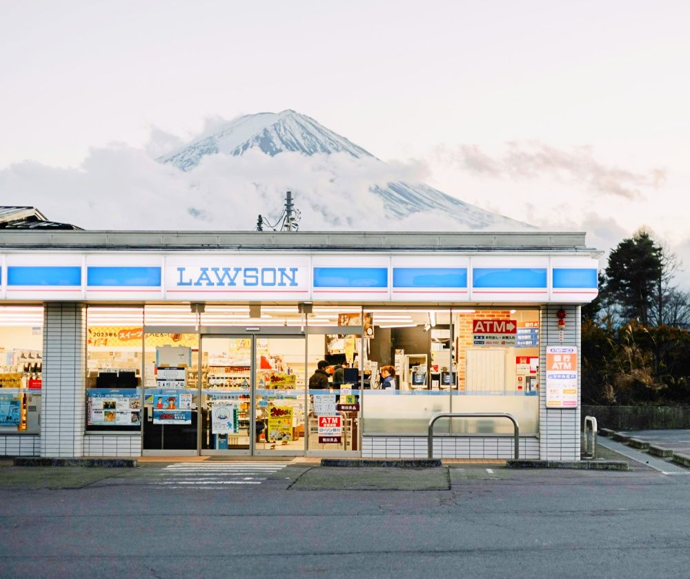 日本Lawson超商要來台灣了？！傳有望2025開店、網友嗨翻敲碗：希望也能吃到炸雞君！-2
