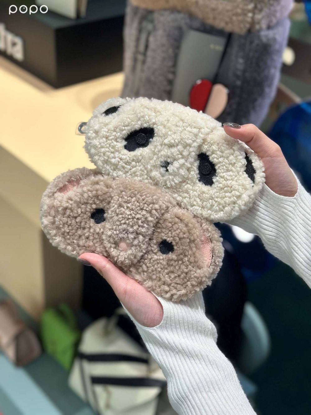 皇室名媛都買這品牌！Valextra年末必買禮物清單「包包、熊貓眼鏡盒」值得珍藏一輩子！-13