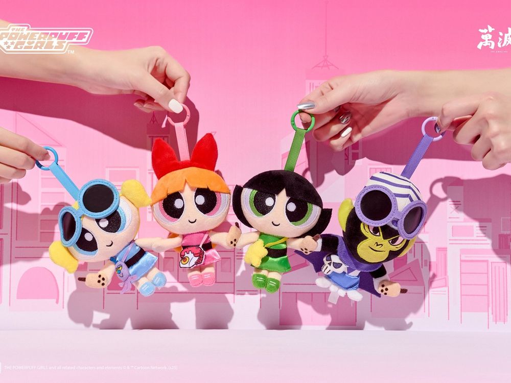 萬波跟《飛天小女警》聯名啦！兩款限定杯身、超可愛「飛天小女警、魔人啾啾磁鐵玩偶盲盒」全都想要！-4