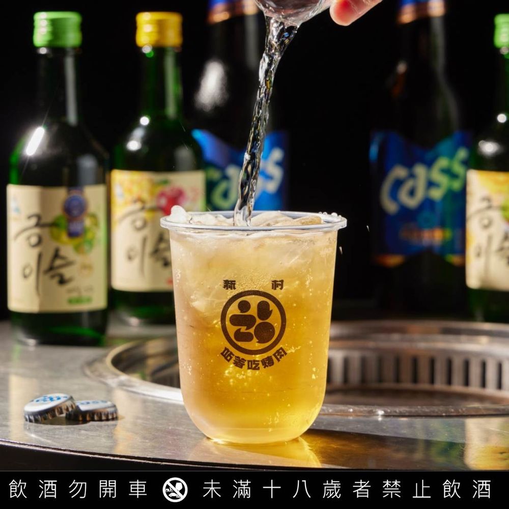 啤酒免費喝到飽！新村站著吃烤肉降臨信義ATT、韓妞最愛「起司炸熱狗、炸年糕」只有這吃得到！-10