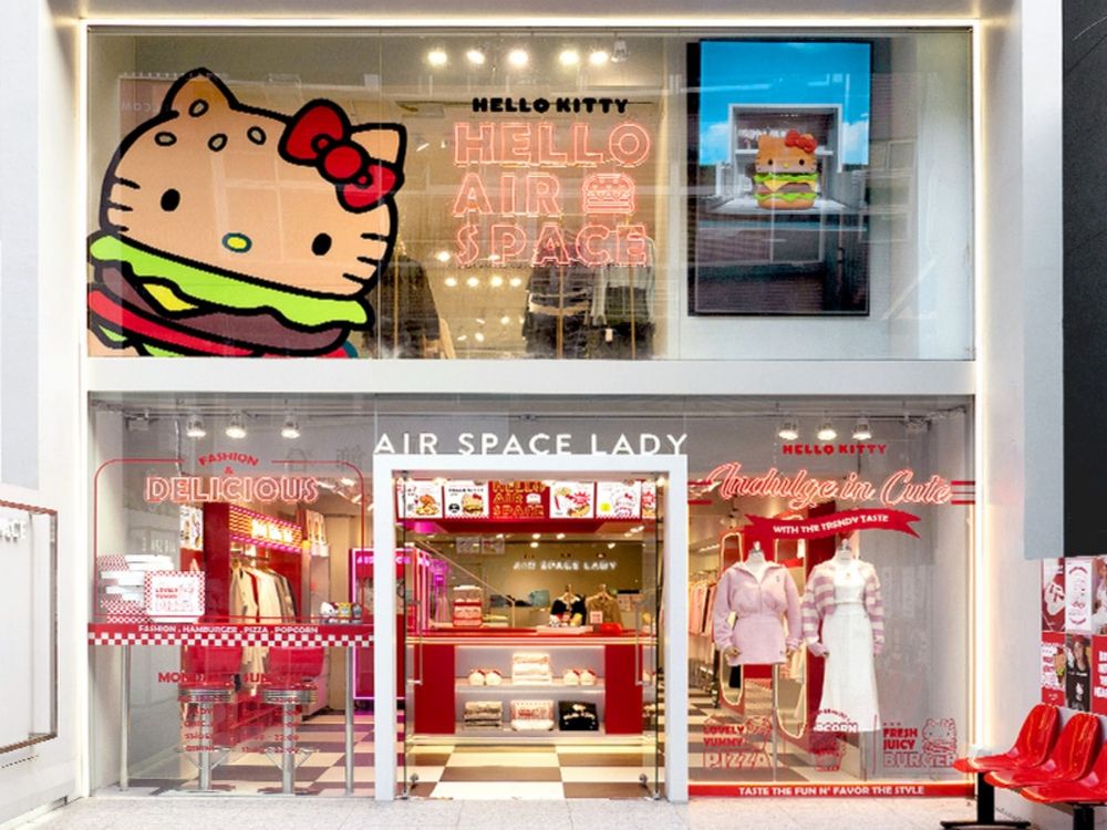 AIR SPACE和Kitty聯名啦！快閃店巨型漢堡Kitty超好拍、毛衣大學T想通通帶回家！-8