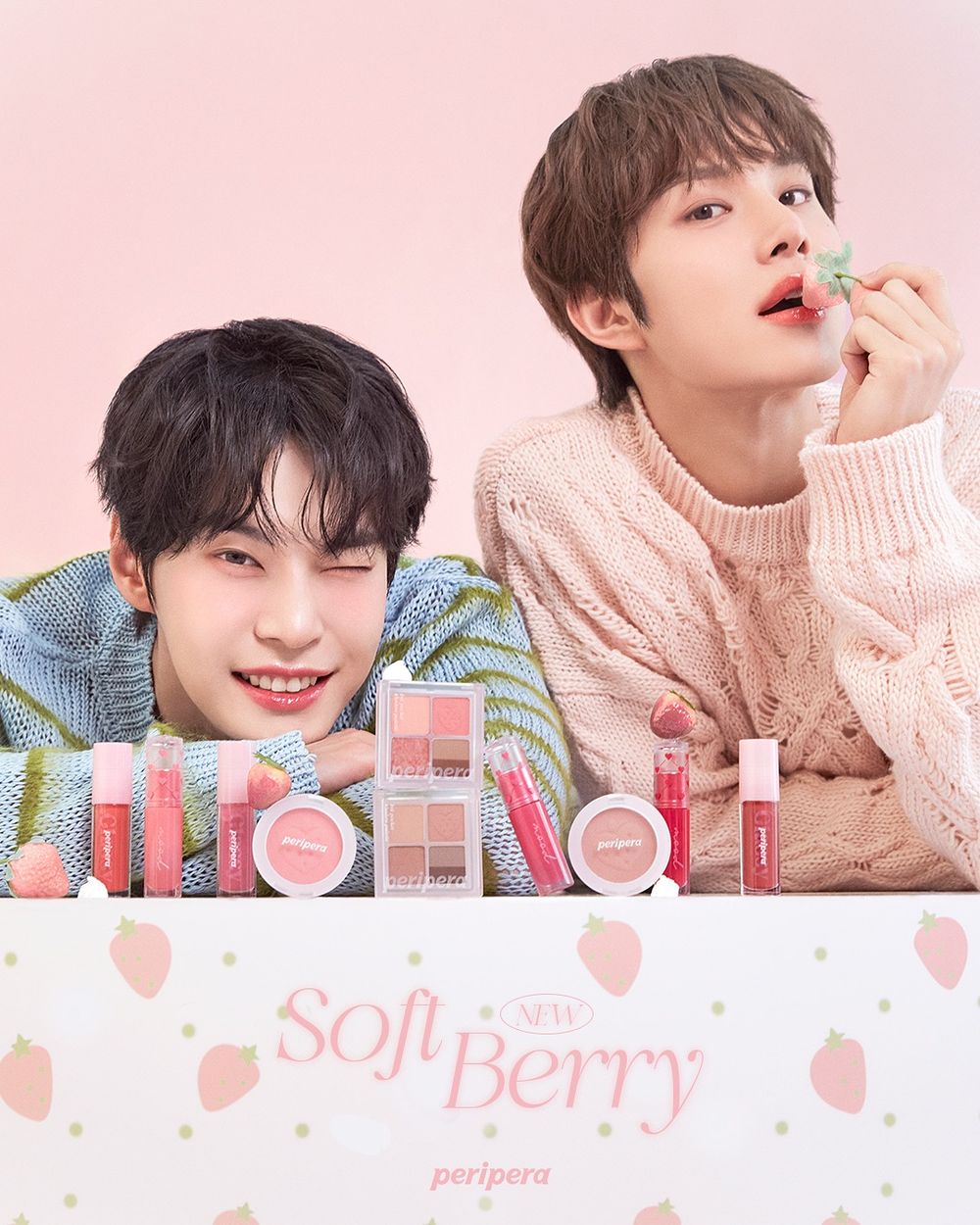 peripera 2025限量草莓春妝上市！NCT道英、廷祐詮釋嘟翹草莓唇、莓果粉霧頰、立體珊瑚粉眼影，又甜又夢幻！-5