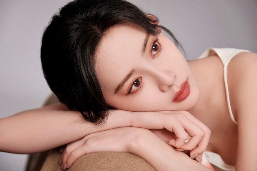 《九重紫》孟子義被封北影最美校花、素顏比化妝美，陸娛最新保養教科書！-10