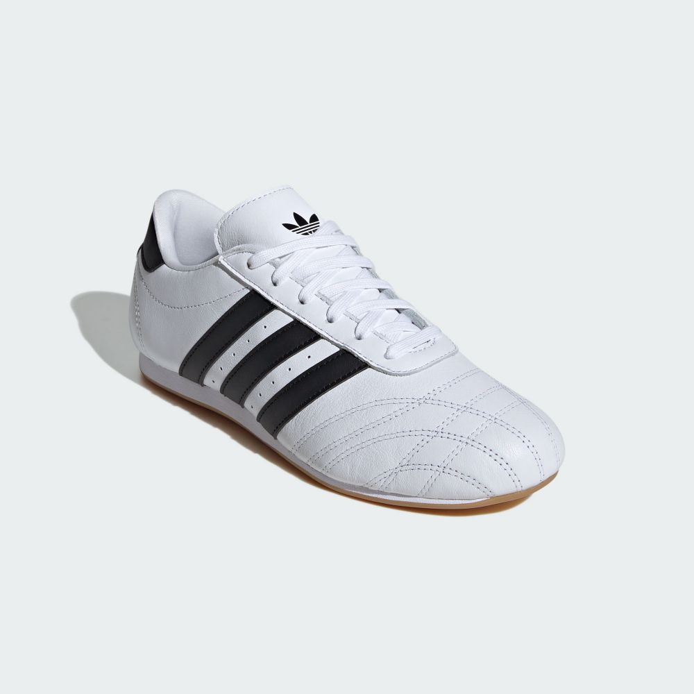 2025更新版！5雙台灣女生最愛球鞋出爐！adidas、鬼塚虎、PUMA賽車鞋是年度大黑馬！-4