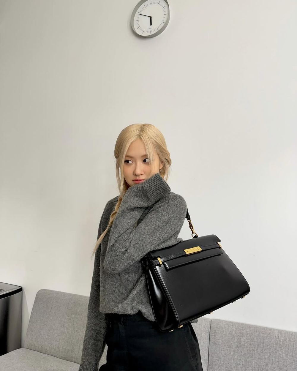 破產也想要！2025新年YSL必買五大包包推薦！腋下包、水桶包都在寶藏名單！-7