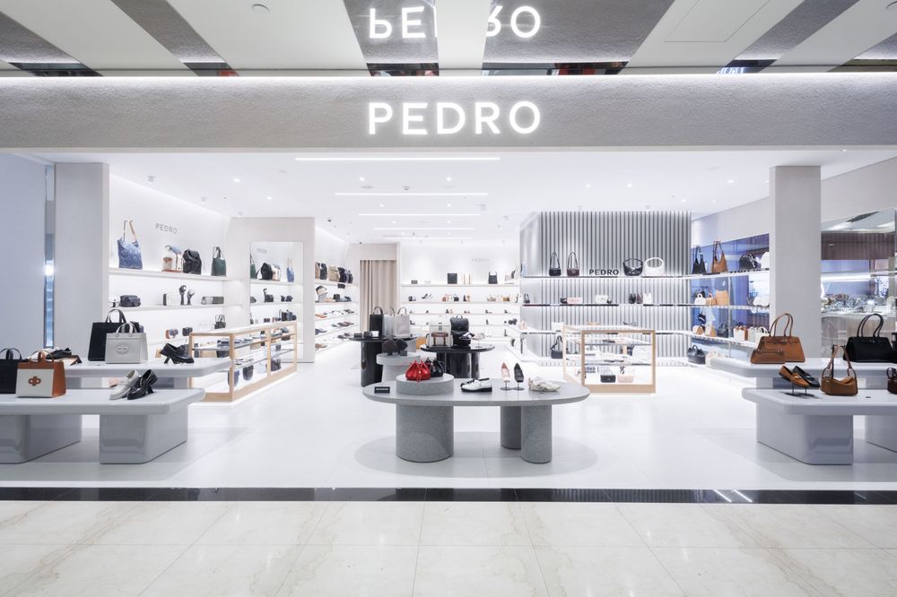 小CK姊妹牌PEDRO微風信義店來了！爆款Demi包、保齡球包、樂福鞋進店必買一次看！-6
