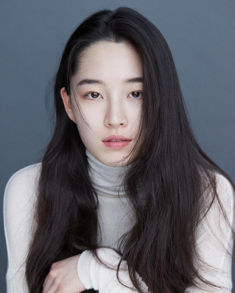 盤點4位《魷魚遊戲2》爆討論女星！「鼻環女」戲外大反差、宋智友辣到T.O.P都愛上！-13