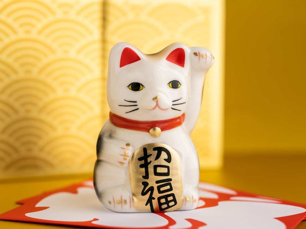 2025新年開運6大方法推薦！戴金色尾戒招財、除夕晚上「做這件事」讓你好運旺旺一整年！-4