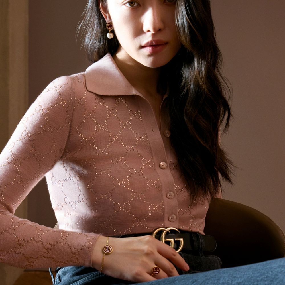 GUCCI 2025熱騰騰新品出爐！蛇年限定、安可拉紅包包、老花球鞋...看到好多想買的！-11