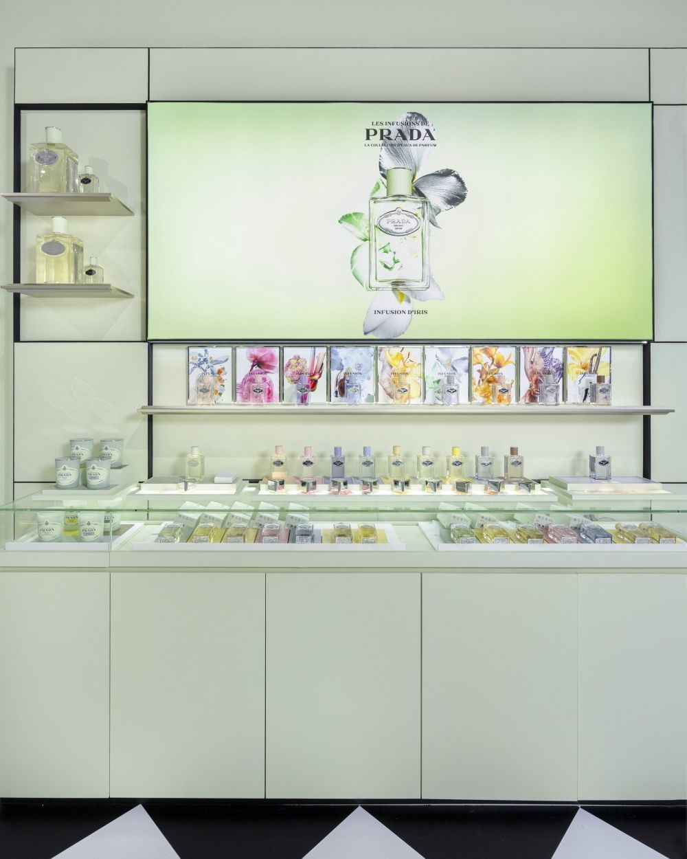 ENHYPEN禎元、善禹來台！PRADA Beauty旗艦快閃店台北盛大開幕、6大必逛亮點一次看！-22
