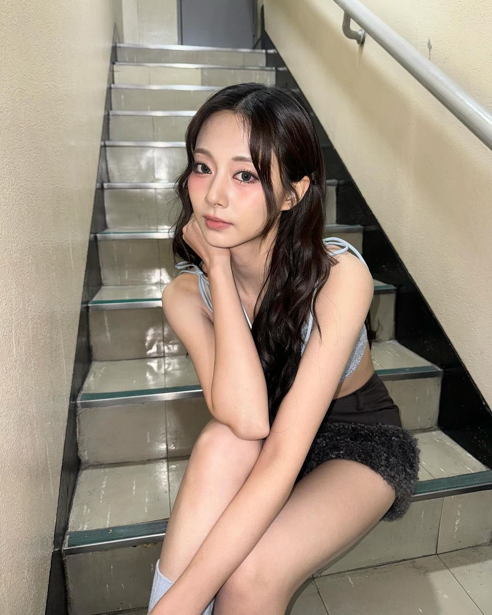 韓網評選7位人氣很高的KPOP外籍女偶像！子瑜、Hanni全上榜，Lisa粉絲數創驚人紀錄！-3