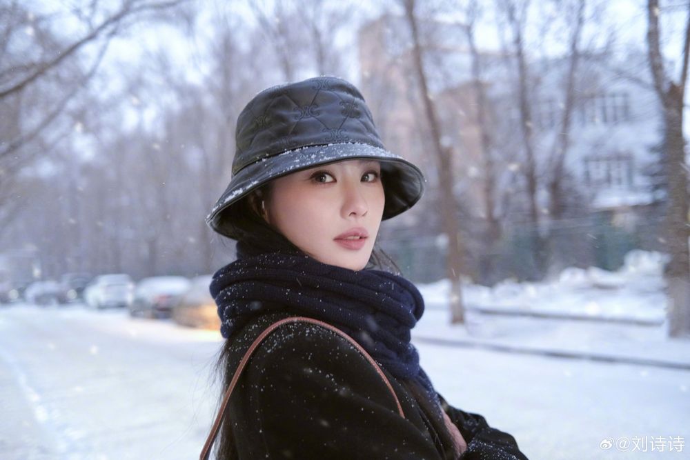 2025近期人氣陸劇女主出爐！甜寵劇《難哄》章若楠、趙露思...精品大牌都搶合作！-16