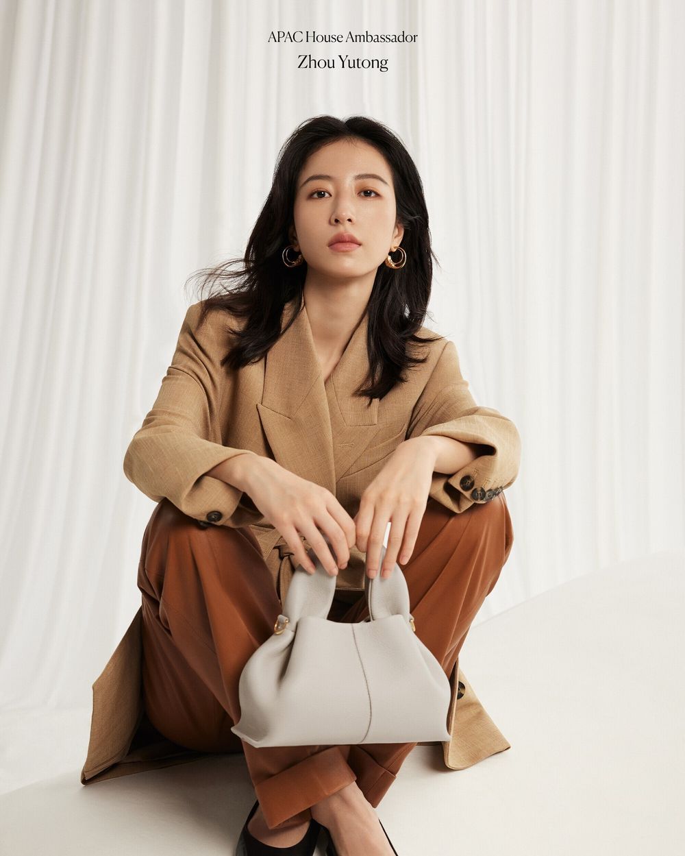 2025台灣女生最愛5大質感包包品牌！高貴不貴輕鬆收、紅遍全球Polène新爆款是這咖！-8