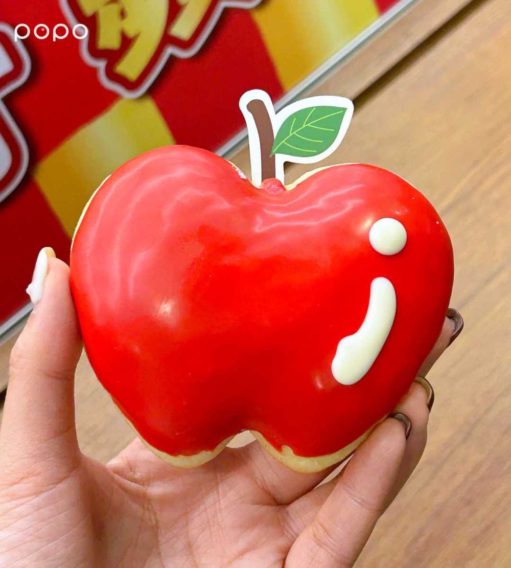 Mister Donut草莓季甜點開賣！「草莓脆脆波堤、雙色莓果波堤」酸甜療癒、新年限定「蘋安巧貝」也必吃！-3