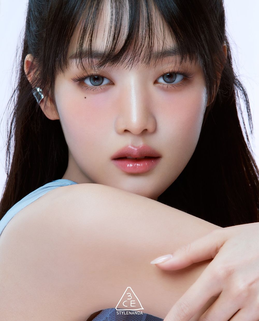 韓網熱議6位臉上痣很好看的女偶像！張員瑛、Minnie眼下淚痣電力十足，Karina嘴邊痣太有魅力！-9