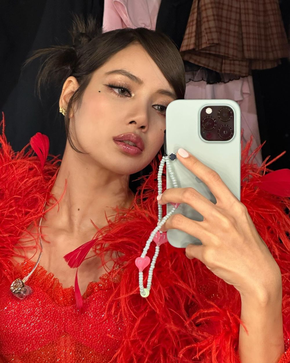 韓網熱議6位臉上痣很好看的女偶像！張員瑛、Minnie眼下淚痣電力十足，Karina嘴邊痣太有魅力！-13