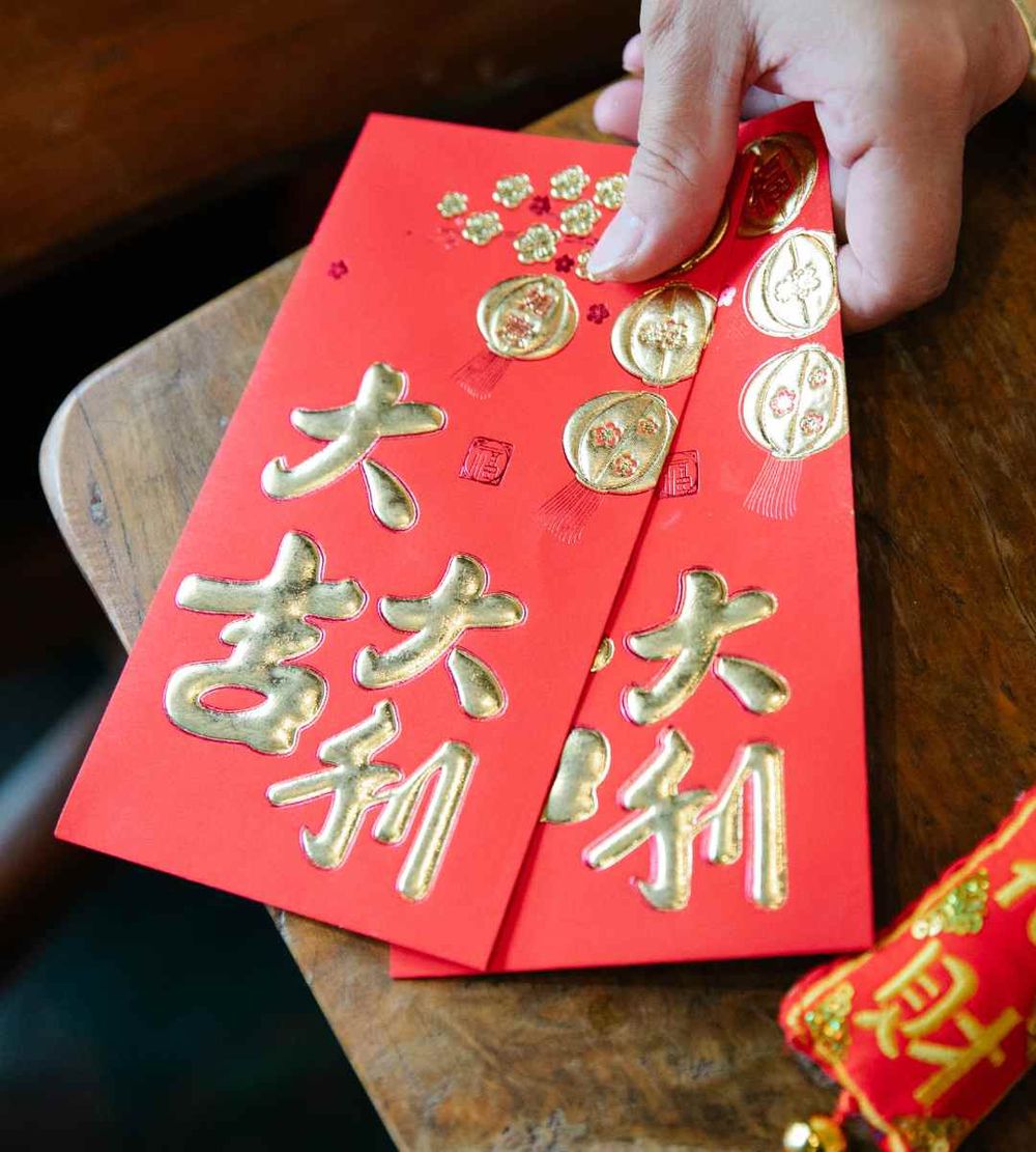 2025蛇年35句吉祥話總整理！蛇燦蓮花、蛇麼都好運...諧音梗、四字成語超實用快筆記！-2