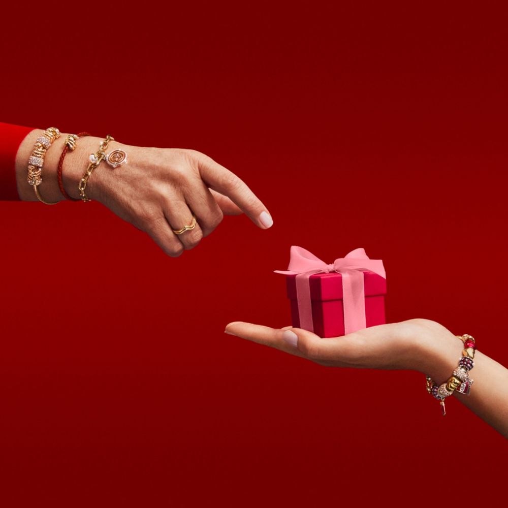 Pandora 2025新年開運飾品來了！ 蛇年限定吊飾「金蛇、好運福袋」最強幸運物誕生！-5