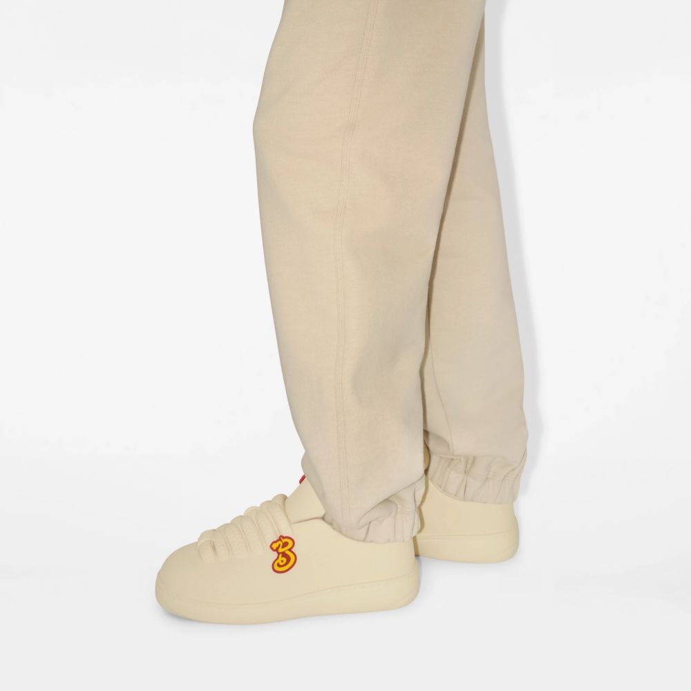 大開眼界！精品10款蛇年限定單品公開！GUCCI、MiuMiu小蛇吊飾根本最強開運物！-22